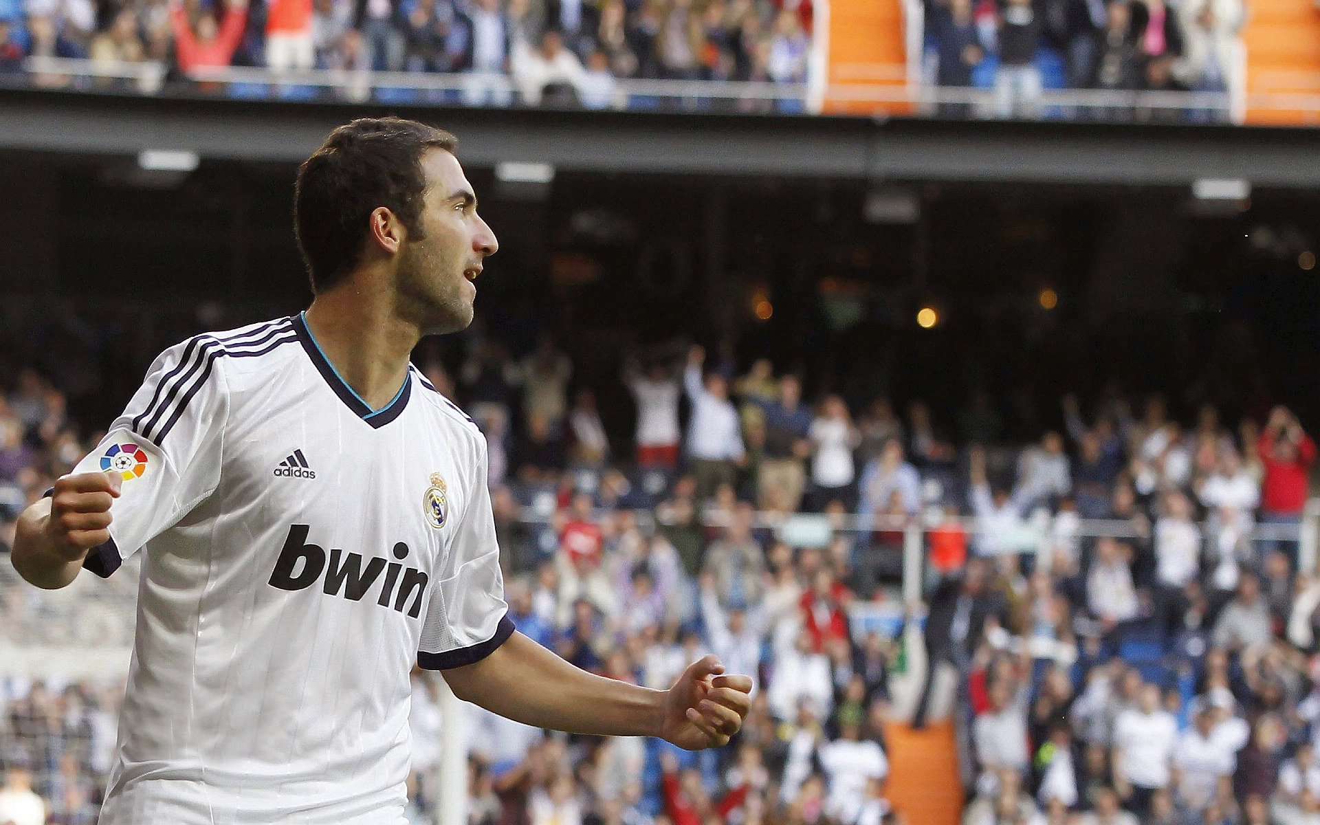 伊朗男足在巴黎奥运会上展示了高水平的比赛状态，伊朗男足12强